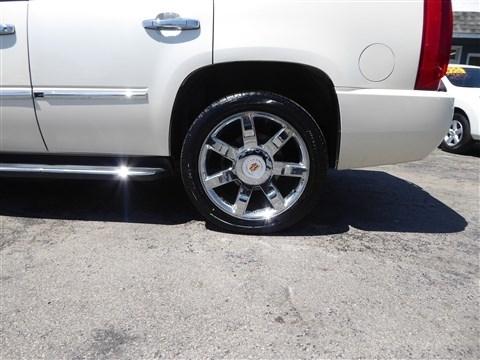 Cadillac Escalade AWD 4dr Luxury 2013