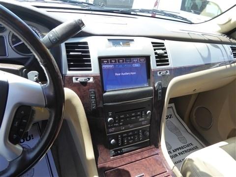 Cadillac Escalade AWD 4dr Luxury 2013