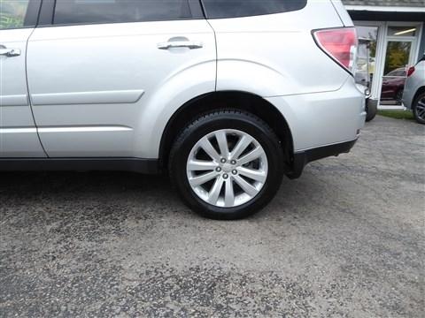 Subaru Forester 4dr Auto 2.5X Touring 2011