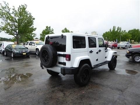 Jeep Wrangler Unlimited 4WD 4dr Sahara 2012