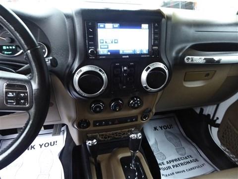 Jeep Wrangler Unlimited 4WD 4dr Sahara 2012