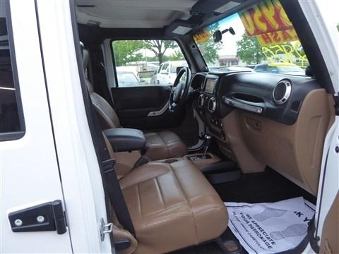 Jeep Wrangler Unlimited 4WD 4dr Sahara 2012