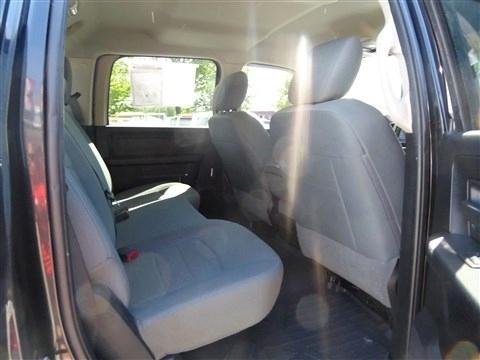 RAM 1500 Express 4x4 Crew Cab 5'7" Box 2017