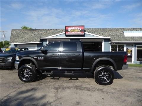 2018 RAM 2500 Tradesman 4x4 Crew Cab 6'4" Box