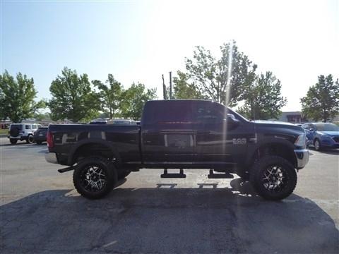 RAM 2500 Tradesman 4x4 Crew Cab 6'4" Box 2018