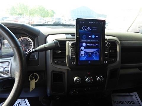 RAM 2500 Tradesman 4x4 Crew Cab 6'4" Box 2018