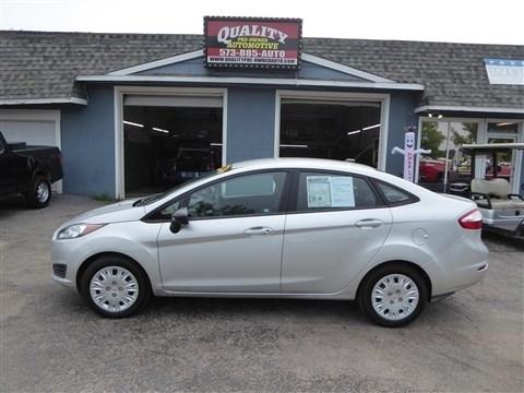 2014 Ford Fiesta 4dr Sdn S