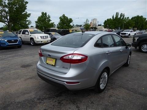 Ford Fiesta 4dr Sdn S 2014