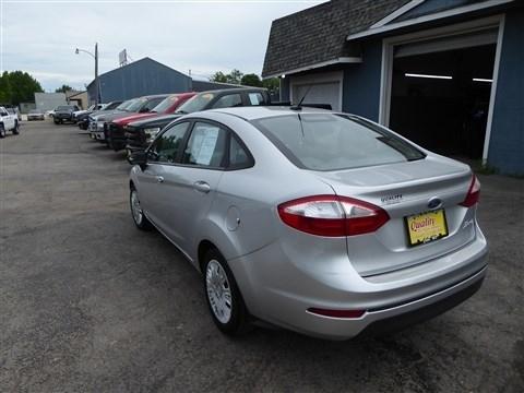 Ford Fiesta 4dr Sdn S 2014