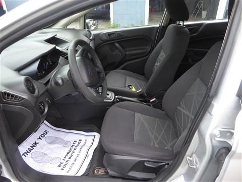 Ford Fiesta 4dr Sdn S 2014