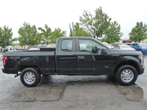 Ford F-150 4WD SuperCab 163" Lariat w/HD Payload Pkg 2015