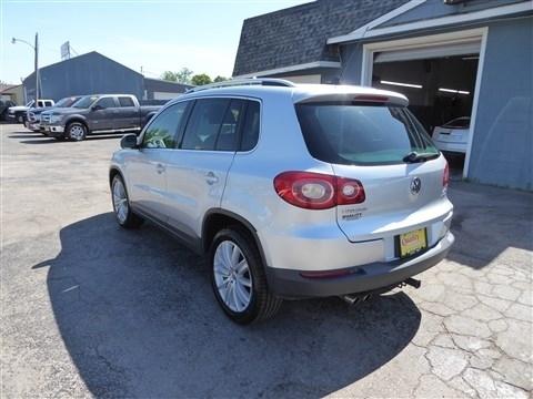 Volkswagen Tiguan 4WD 4dr S 4Motion 2011