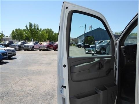 Chevrolet Express Commercial Cutaway 3500 Van 177" 2013