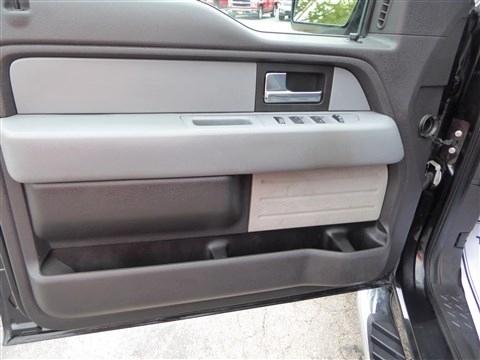 Ford F-150 4WD SuperCrew 145" Platinum 2012