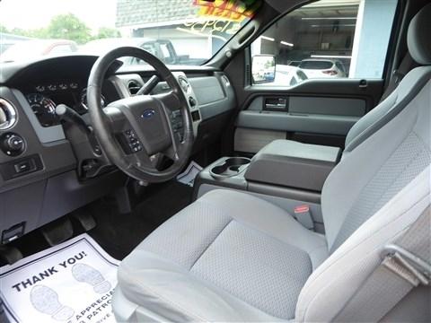 Ford F-150 4WD SuperCrew 145" Platinum 2012
