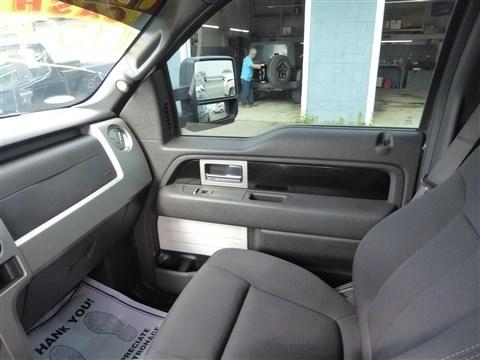 Ford F-150 4WD SuperCrew 145" Platinum 2012