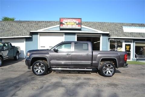 2015 GMC Sierra 4WD Crew Cab Short Box's photo