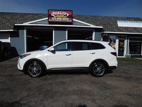 2017 Hyundai Santa Fe's photo