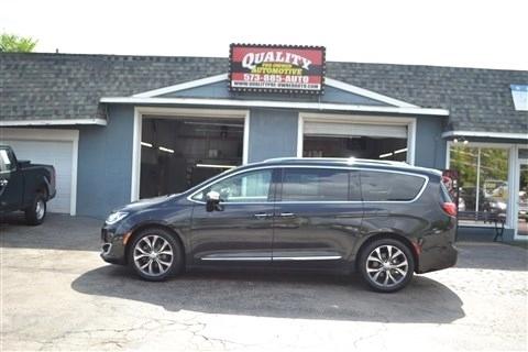 2017 Chrysler Pacifica Limited FWD