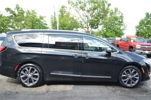 Chrysler Pacifica Limited FWD 2017