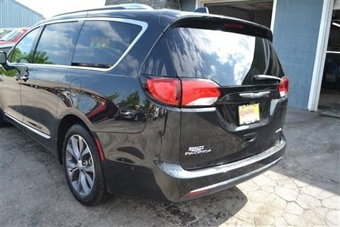 Chrysler Pacifica Limited FWD 2017
