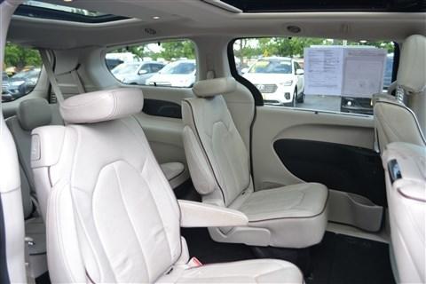 Chrysler Pacifica Limited FWD 2017