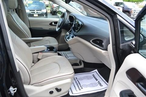 Chrysler Pacifica Limited FWD 2017