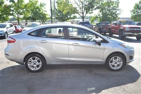 Ford Fiesta 4dr Sdn SE 2016
