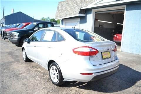 Ford Fiesta 4dr Sdn SE 2016