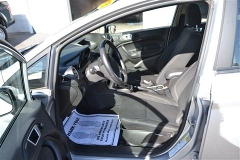 Ford Fiesta 4dr Sdn SE 2016