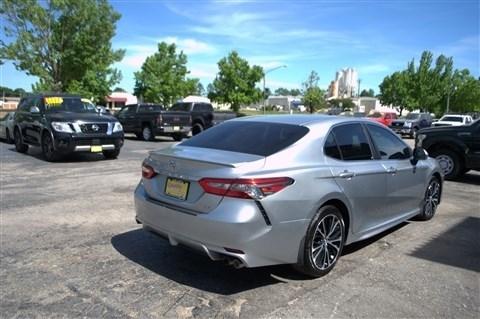 Toyota Camry XLE Auto (Natl) 2018