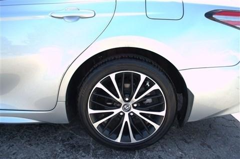 Toyota Camry XLE Auto (Natl) 2018