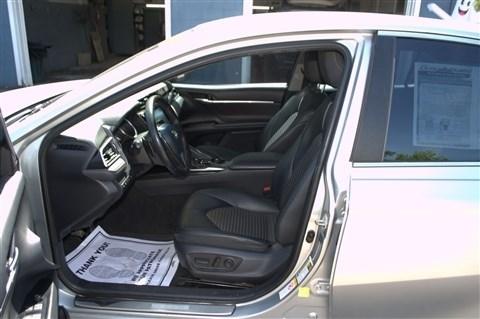 Toyota Camry XLE Auto (Natl) 2018