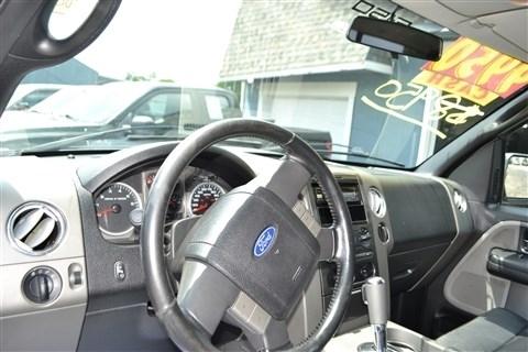 Ford F-150 Supercab 145" Lariat 4WD 2004