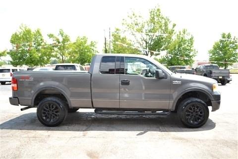 Ford F-150 Supercab 145" Lariat 4WD 2004