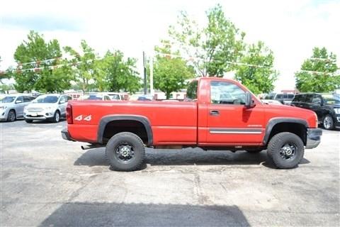Chevrolet Silverado 2500HD Reg Cab 133" WB 4WD LS 2004