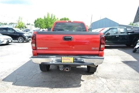 Chevrolet Silverado 2500HD Reg Cab 133" WB 4WD LS 2004