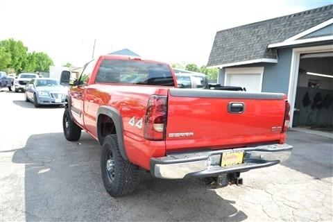 Chevrolet Silverado 2500HD Reg Cab 133" WB 4WD LS 2004
