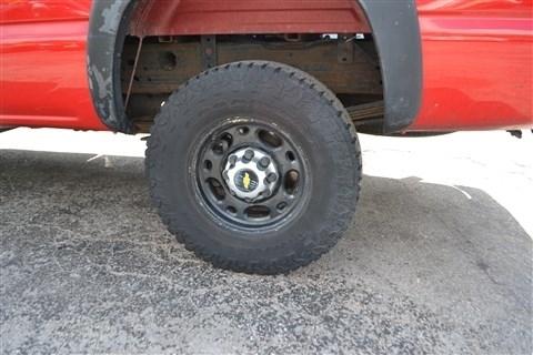 Chevrolet Silverado 2500HD Reg Cab 133" WB 4WD LS 2004