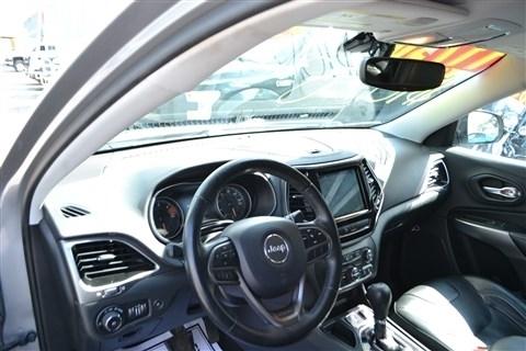 Jeep Cherokee Limited FWD 2019