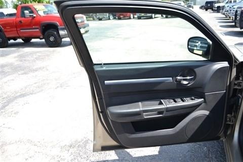 Dodge Charger 4dr Sdn R/T RWD 2008