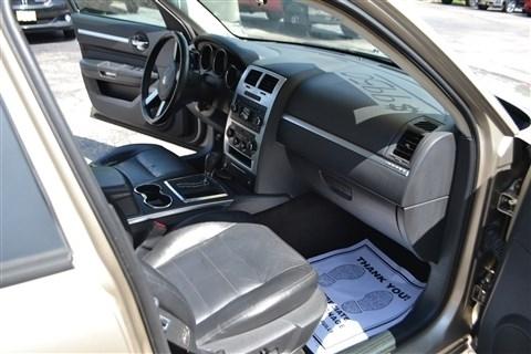 Dodge Charger 4dr Sdn R/T RWD 2008