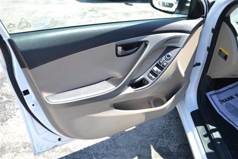 Hyundai Elantra 4dr Sdn Auto SE (Alabama Plant) 2015