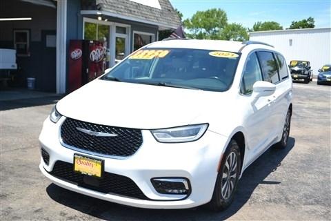 Chrysler Pacifica Touring L FWD 2021