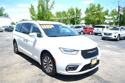 Chrysler Pacifica Touring L FWD 2021