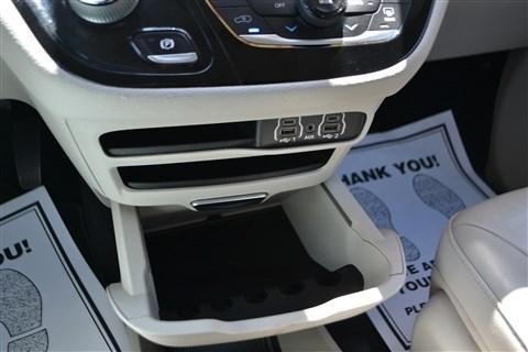 Chrysler Pacifica Touring L FWD 2021