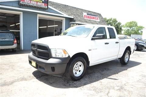 RAM 1500 4WD Quad Cab 140.5" Tradesman 2014
