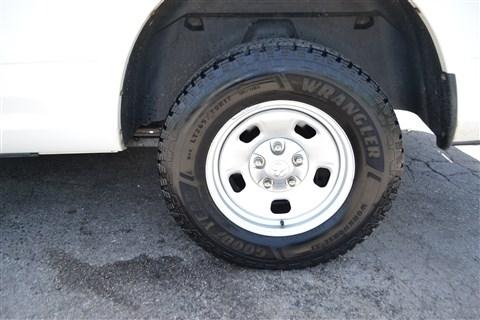 RAM 1500 4WD Quad Cab 140.5" Tradesman 2014
