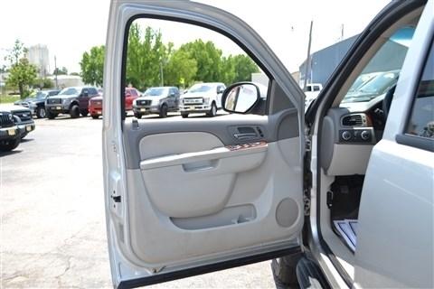 Chevrolet Tahoe 4WD 4dr 1500 LT 2012