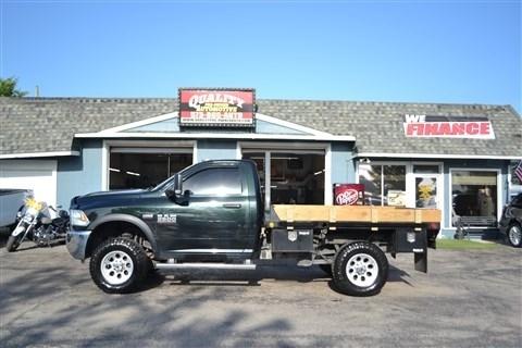 RAM 2500 Tradesman 4x4 Reg Cab 8' Box 2017